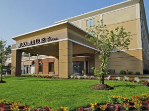 DoubleTree by Hilton Mahwah