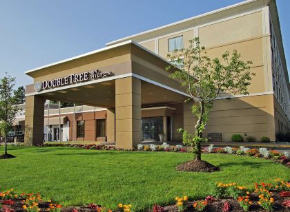 DoubleTree by Hilton Mahwah