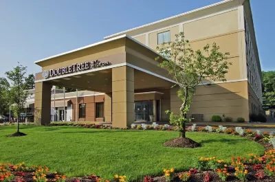 DoubleTree by Hilton Mahwah Các khách sạn gần Ramapo College