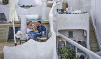 Aura Caves - Hot Springs