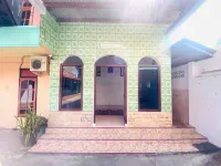 Hotel Gerung 1 Hotel dekat Alun-Alun Nganjuk
