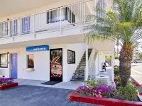 Motel 6 Santa Barbara, CA - State Street
