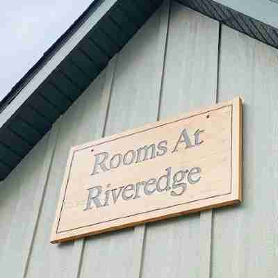 Rooms at Riveredge Hotel Exterior