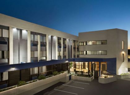 베이몬트 바이 윈덤 몬테레이 파크