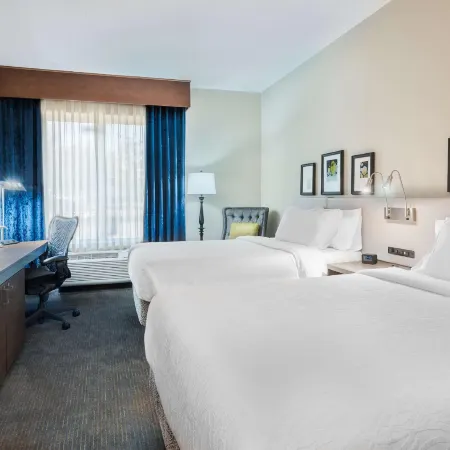 Hilton Garden Inn Westbury