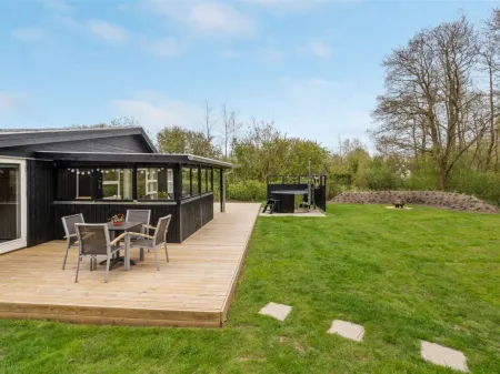 "Gustaf" - 400m to the Fjord Отели в г. Hemmet