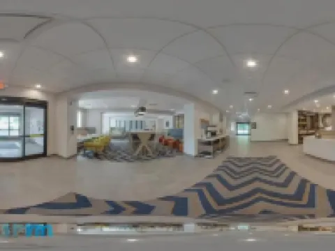 Niles的歡朋旅館 貝林縣酒店
