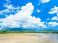 นากุระ วิลเลจ โรงแรมใกล้หาด Sukuji Beach