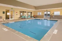 La Quinta Inn & Suites by Wyndham Clinton Historic Route 66 - Swimmingpools