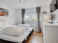 "Kiersten" - 5km from the Sea