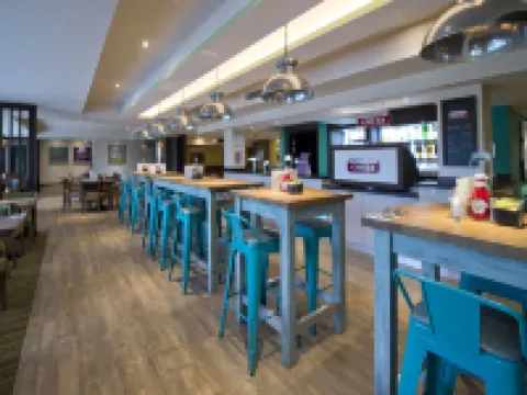 Newbury Town Centre South A339 Hotels in Newbury
