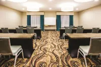 La Quinta Inn & Suites by Wyndham Evansville