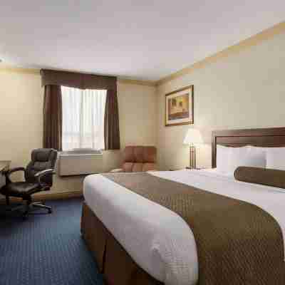 Days Inn & Suites by Wyndham Sault Ste. Marie on Rooms