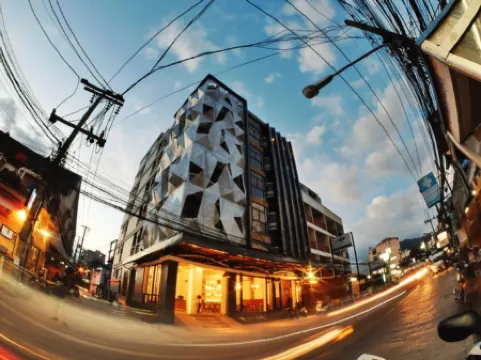 フォーティ ウィンクス プーケット ホテル