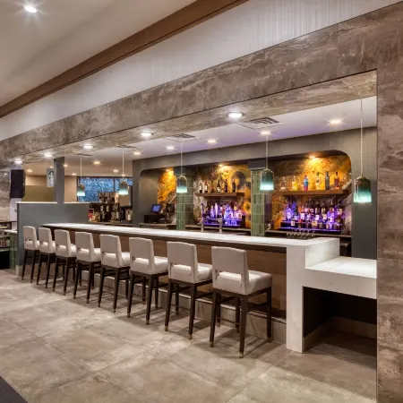 DoubleTree by Hilton Tulsa - Warren Place