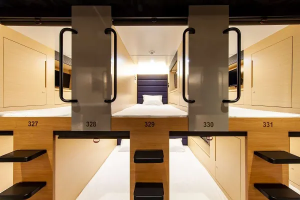 沖繩膠囊旅館, Y's 膠囊酒店-那霸國際通