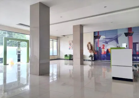 Grand Tawiri Hotel Отели в г. Амбон