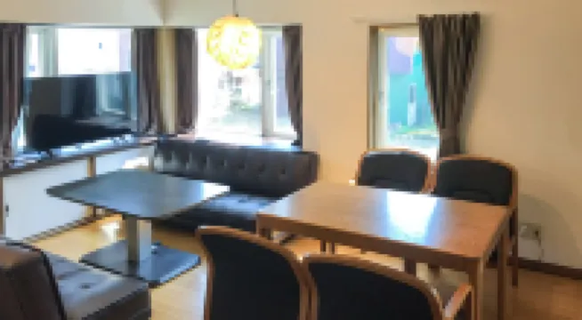 The House Chitose Station I