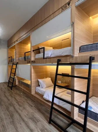 Sleep Studio Hotel City Center Surabaya Отели в г. Bubutan