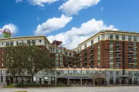 Homewood Suites by Hilton Savannah Historic District/Riverfront Các khách sạn gần Wright Square