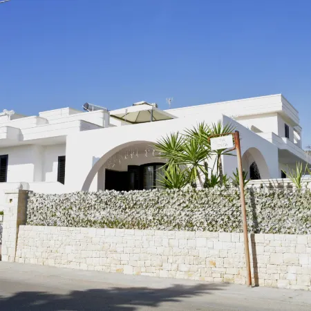 Hotel Villa Giovanna Hotels in Torre Suda