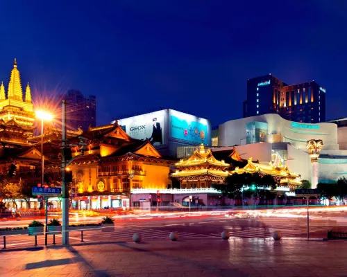 Swissotel Grand Shanghai Hotels near Paramount Shanghai