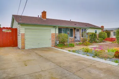 Seaside Vacation Rental w/ Patio Near Monterey Bay