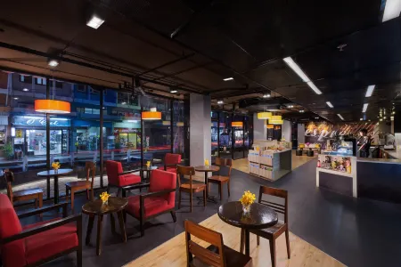 Citadines Grand Central Sri Racha Отели в г. Si Racha