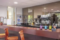 Brit Hotel Bordeaux Aéroport - Le Soretel Hotels in Mérignac
