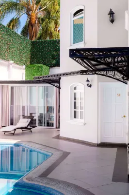 Casa Bonita Hotel & Cocina