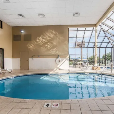 Comfort Suites Knoxville Airport