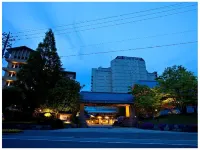 Waraku Onsen Nihon No Yado Notoraku Hotel a Wakuramachi