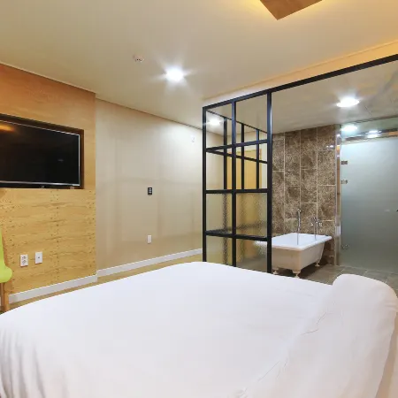 Gunsan Haru