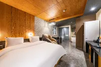 용인 양지 샹그리아 백암다래참숯가마 주변 호텔