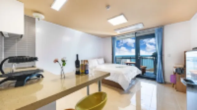 Yeosu Naples House Pension (Spa) Hotels near Hyangiram Hermitage