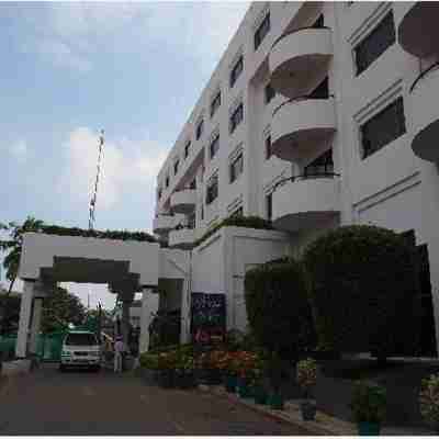 Anand Regency Hotel Exterior