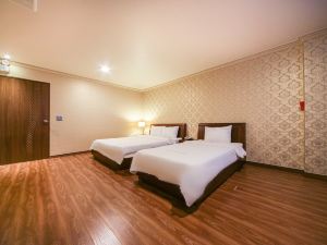 Miryang Tourist Hotel