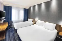 Holiday Inn Express Rotterdam - Central Station Hotel dekat Witte de With Center for Contemporary Art