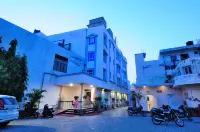 Hotel Maharaja Residency
