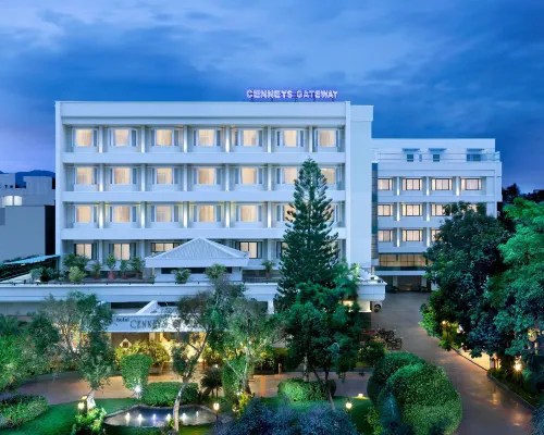Cenneys Gateway - Pride of Salem Hotel a Salem
