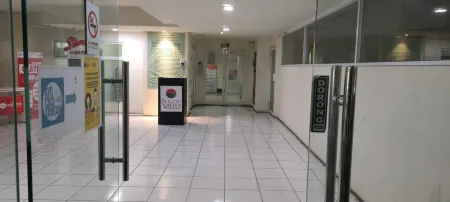 Greenroom Apartemen Bogor Valley Отели рядом с достопримечательностью «Ecodome Bogor Botanical Gardens»