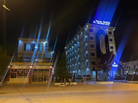 Favanhmai Hotel Отели рядом с достопримечательностью «Долина Кувшинов»