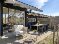 "Annrike" - 400m from the Sea