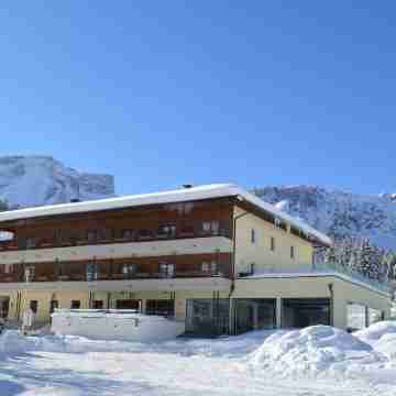 Hotel Trenker Hotel Exterior