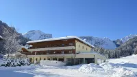 Hotel Trenker Hotel a Monguelfo