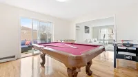 Modern Luxury Home w GameRoom & Parking Hotel in zona YOHO Artists