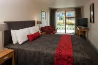 Wai Ora Lakeside Spa Resort Hotels in Hamurana