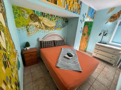 Hostel Los Duendes del Sur Hotels near Finca Las Margaritas Banana Experience