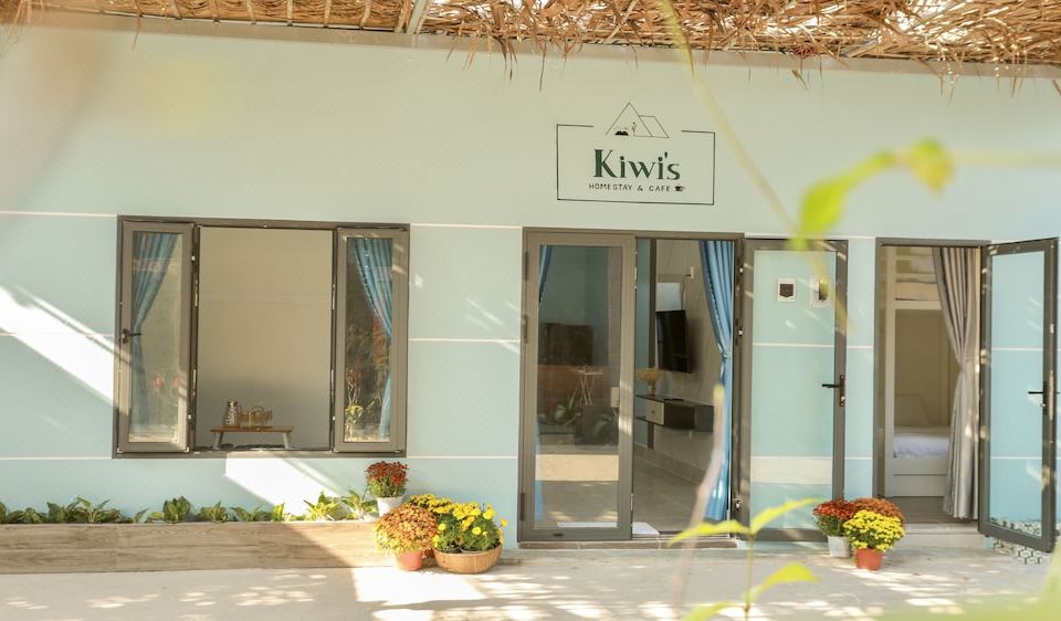 Kiwi's Homestay & Cafe