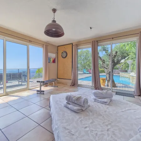 Spa Villa Mas Baucour Отели рядом с достопримечательностью «Museum of Art and History of Provence»